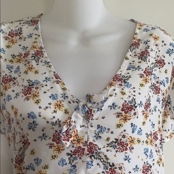 Loft Floral Ruffle-Sleeve Blouse w/Tie-Neck LP - Picture 2 of 5
